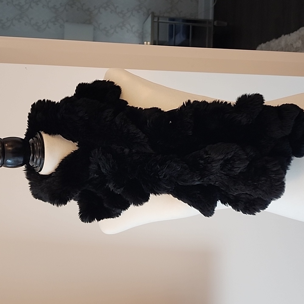 Elegant Black Faux Fur Scarf
